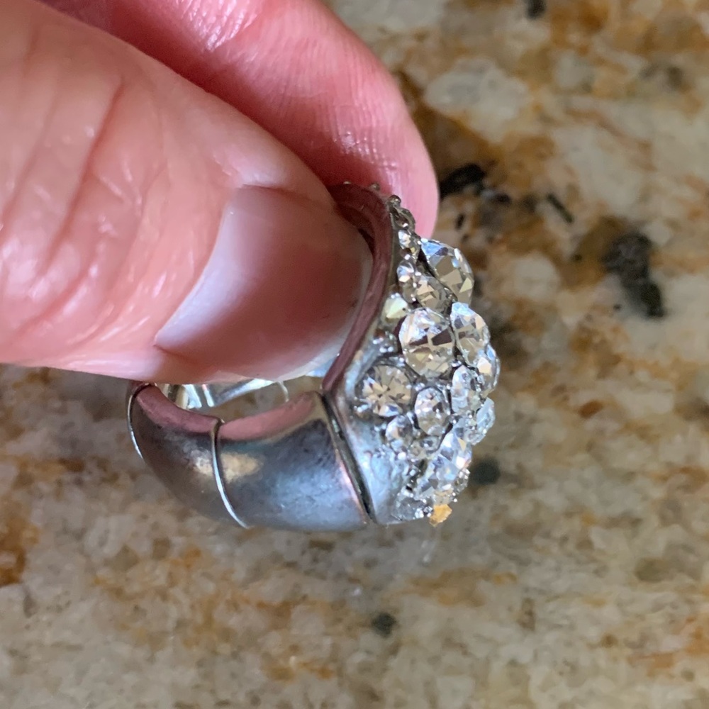Big Rhinestone Ring Wedding Cocktail Expanday - Picture 9 of 16